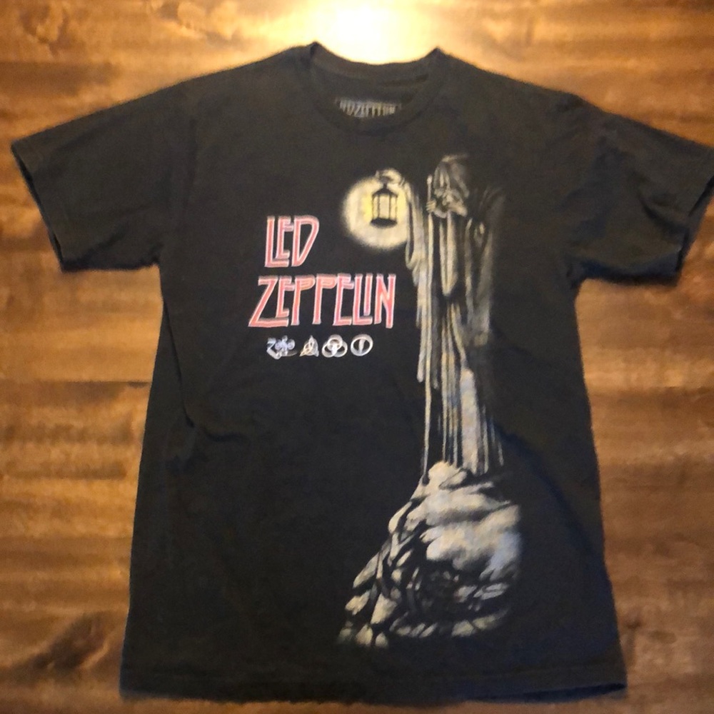 Men’s small vintage Led Zeplin shirt